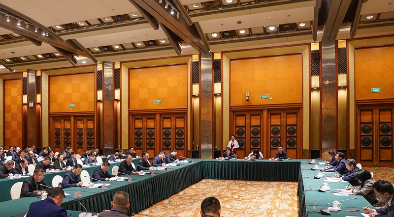 国务院安全生产和消防工作考核巡查组第十五组来川开展考核巡查
黄强主持见面会 田世宏讲话「相关图片」