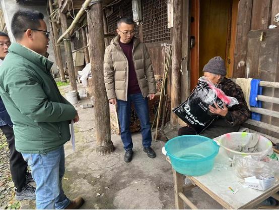 1702374421046052786.jpg 1702374421046052786.jpg