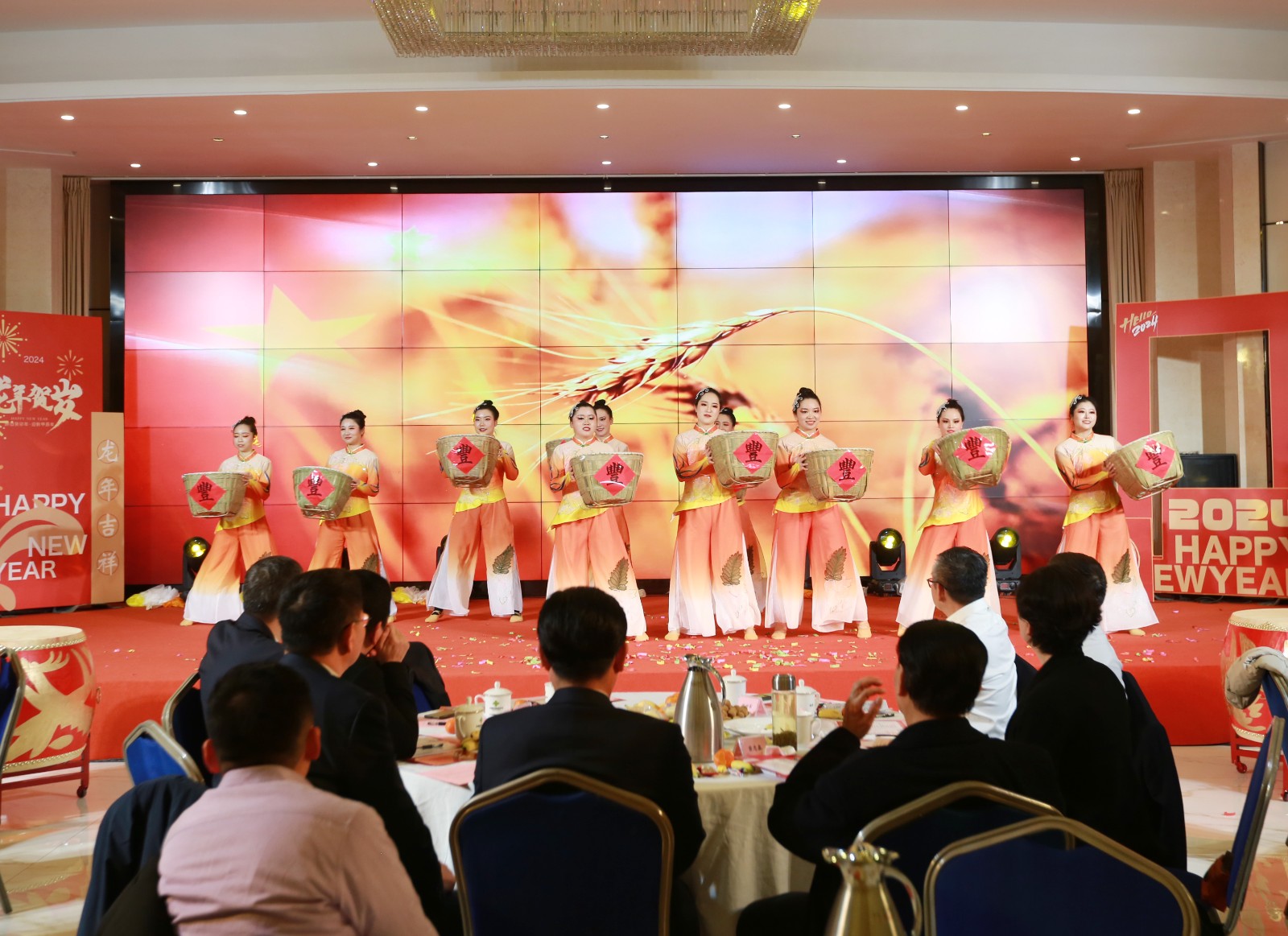 1706885017443024320.jpg 1706885017443024320.jpg