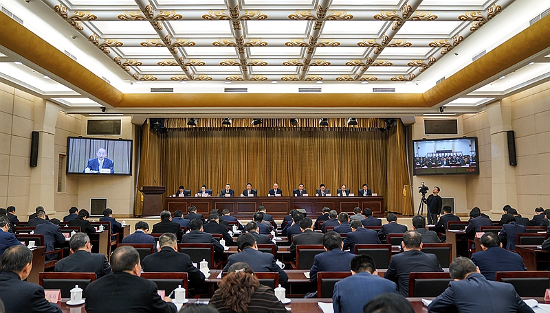 黄强在省政府第二次廉政工作会议上强调
纵深推进政府党风廉政建设和反腐败斗争「相关图片」