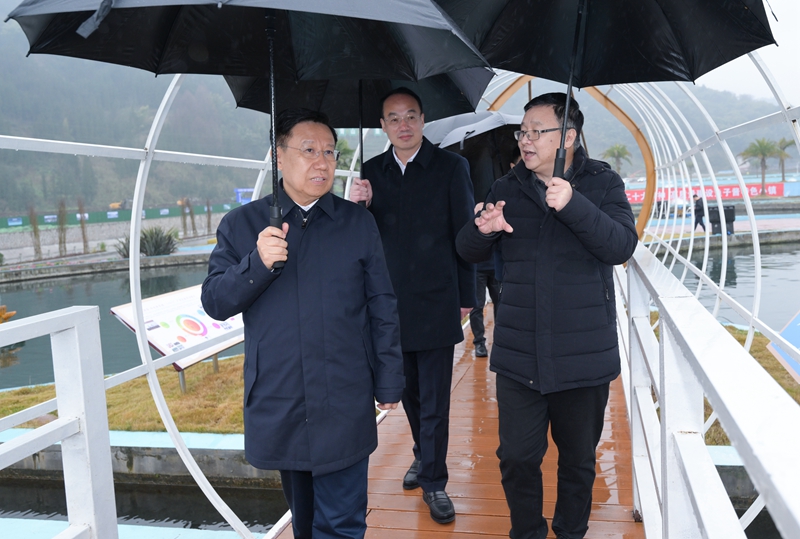 王晓晖在雅安市调研时强调 
聚焦经济建设和高质量发展不动摇 
锚定目标加压奋进确保实现一季度“开门红”「相关图片」