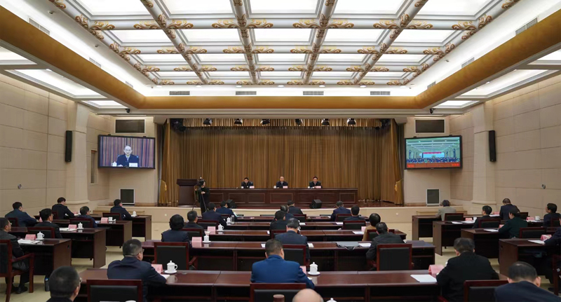 省森林草原防灭火指挥部视频调度会议召开
坚决遏制森林草原火灾多发势头
坚决维护人民群众生命财产安全
王晓晖作出批示 黄强主持并讲话「相关图片」