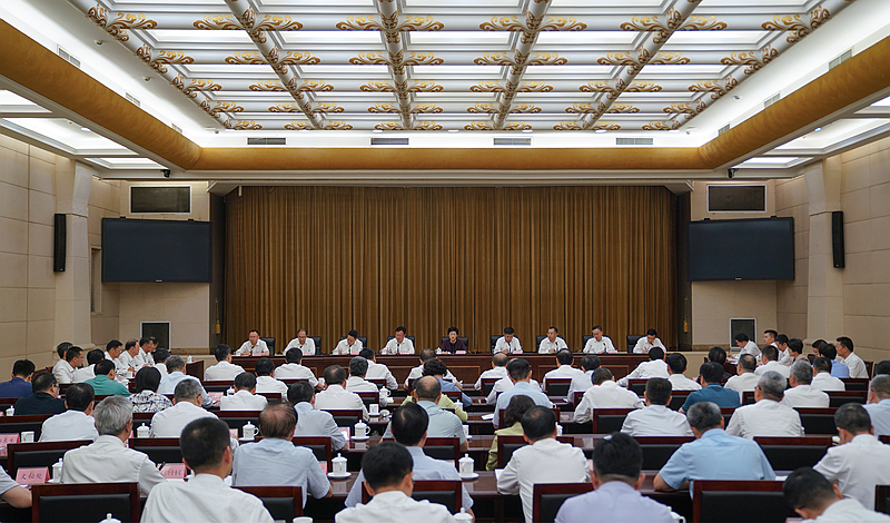 接续奋进担当实干善作善成
努力向党中央和全省人民交出一份合格答卷
施小琳出席省政府党组（扩大）会议并讲话「相关图片」