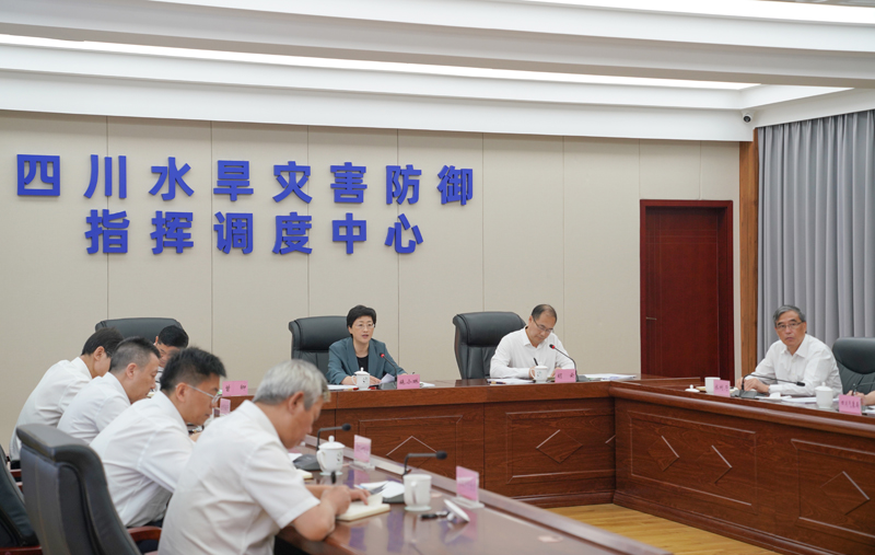 施小琳调度防汛减灾工作强调
做最充分准备 争取最好结果
合力打好防汛减灾攻坚战主动仗「相关图片」