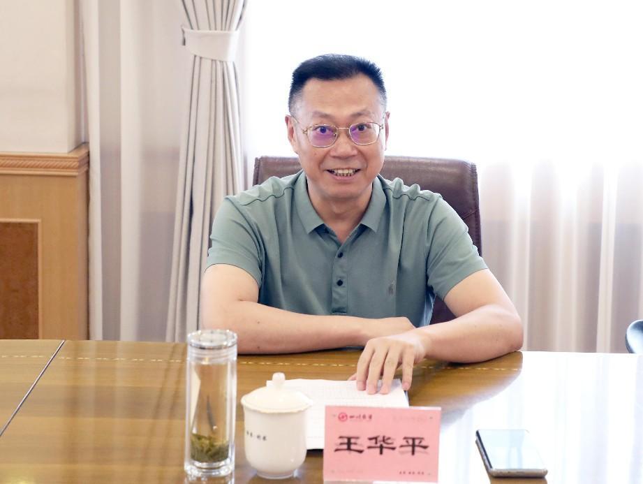 1721207724243023747.jpg 1721207724243023747.jpg