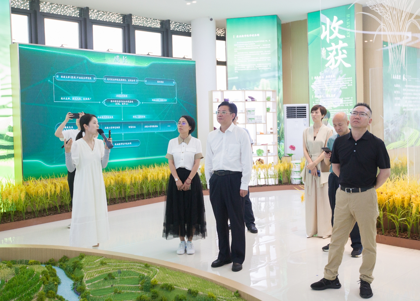 1727704216605099918.png 1727704216605099918.png