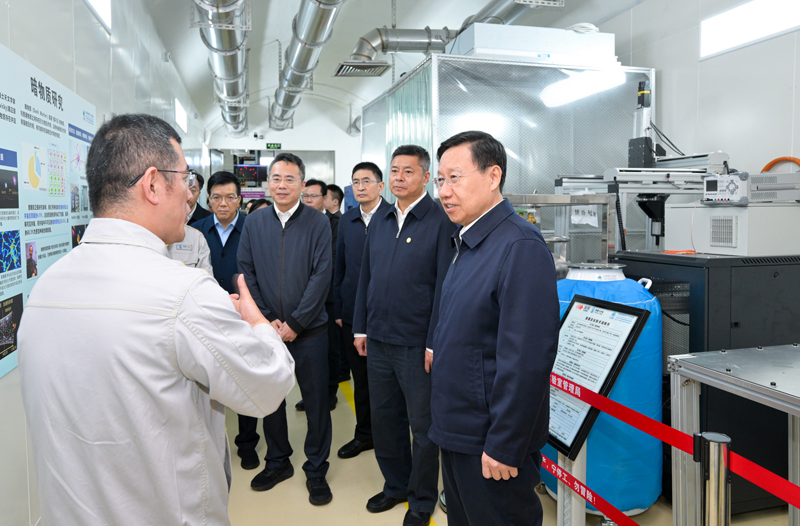 王晓晖在凉山州甘孜州调研时强调 
扎实抓好省委十二届六次全会精神贯彻落实 
以改革为动力开创四川现代化建设新局面「相关图片」