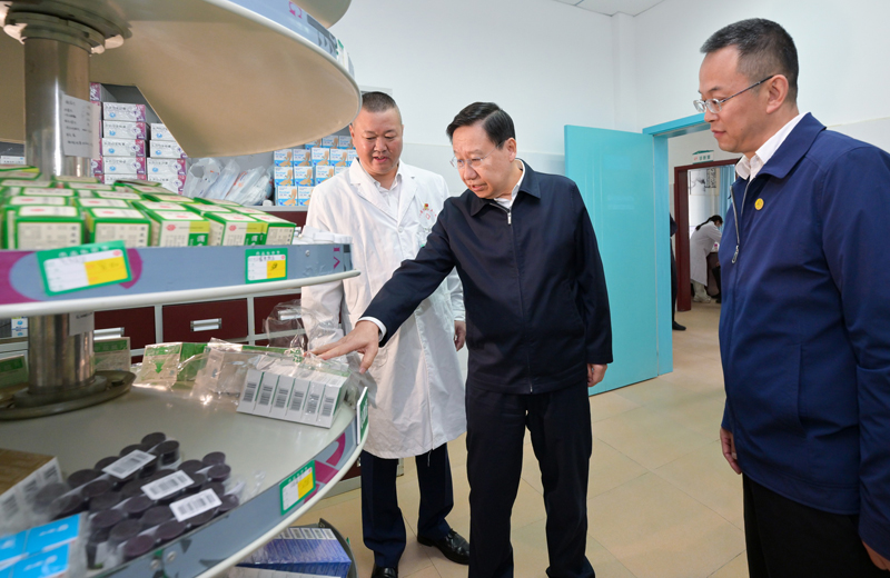 王晓晖在凉山州甘孜州调研时强调 
扎实抓好省委十二届六次全会精神贯彻落实 
以改革为动力开创四川现代化建设新局面「相关图片」