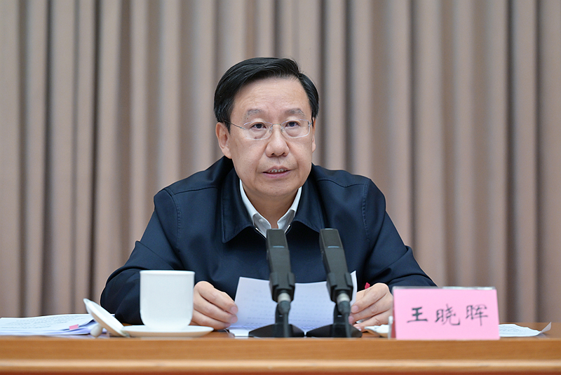 王晓晖在全省对外开放发展大会上强调
加快构筑向西开放战略高地和参与国际竞争新基地
以高水平对外开放谱写中国式现代化四川新篇章
施小琳主持 田向利于立军出席 李詠箑致辞「相关图片」