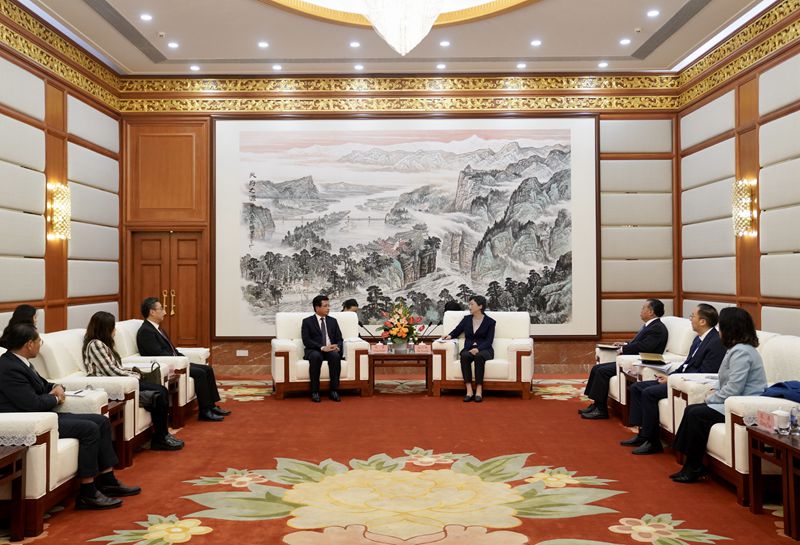 施小琳会见老挝驻华大使宋蓬一行「相关图片」