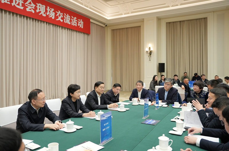 施小琳在全省重点产业链建圈强链项目推进会上强调 
优化产业生态强链延链补链 
不断提升产业发展能级加快培育新质生产力「相关图片」