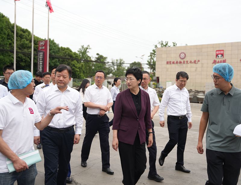 施小琳在成都德阳检查安全生产和消防安全工作
拧紧责任链条提升防范能级
切实维护人民群众生命财产安全守牢发展底线「相关图片」