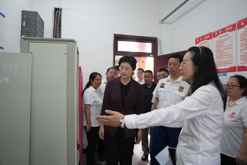 施小琳在成都德阳检查安全生产和消防安全工作
拧紧责任链条提升防范能级
切实维护人民群众生命财产安全守牢发展底线「相关图片」