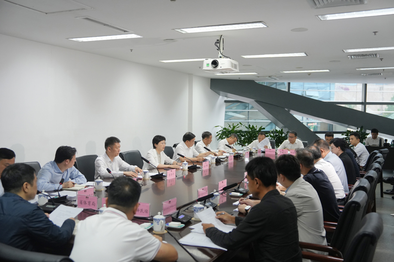 施小琳在成都调研推进省委十二届七次全会精神贯彻落实工作
共同推动文旅深度融合高质量发展
加快打造支柱产业民生产业幸福产业「相关图片」