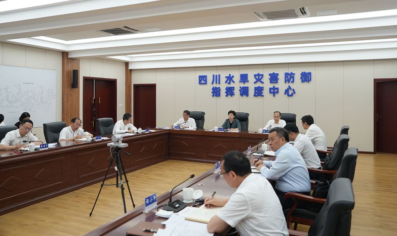 施小琳在水利厅调度防汛减灾工作时强调 
抓实抓细防汛减灾救灾各项责任措施 
全力保障安全度汛和人民群众生命财产安全「相关图片」