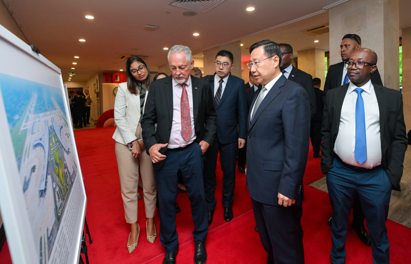 王晓晖率四川代表团在塞舌尔访问「相关图片」