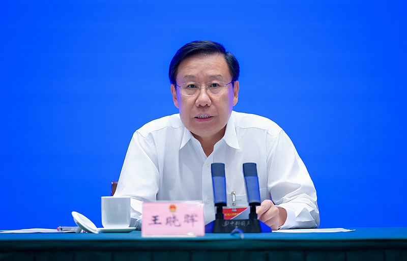 王晓晖在2025年省人大常委会组成人员学习会作开班动员时强调
弘扬理论联系实际的马克思主义学风
不断提高运用理论解决人大工作实际问题的能力「相关图片」