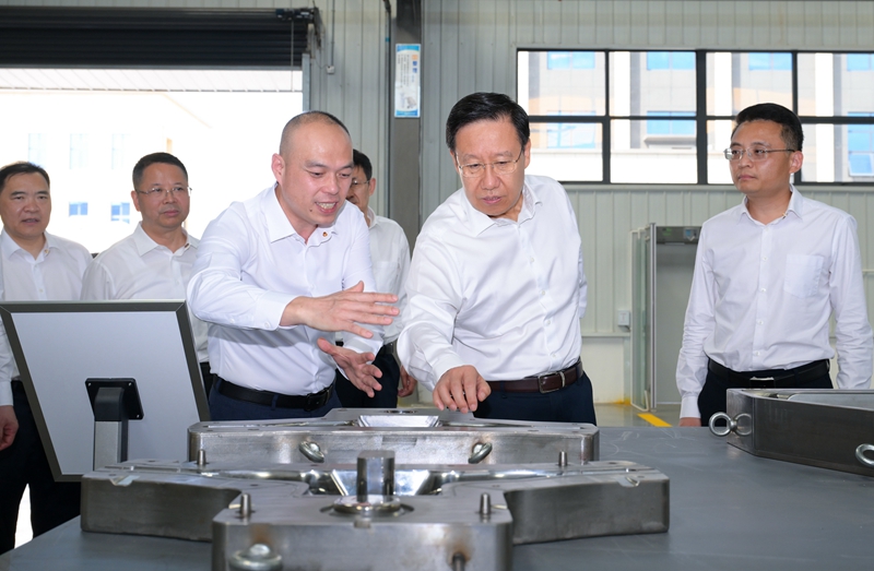 王晓晖在遂宁市广安市调研时强调 
锚定目标更加奋发进取真抓实干 
扎实推动高质量发展创造高品质生活「相关图片」