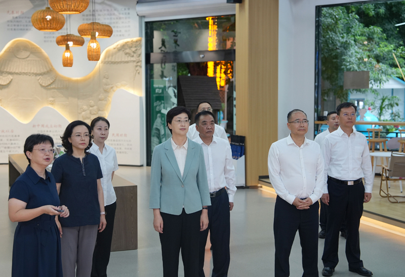 施小琳在民政厅调研并召开专题会议时强调 
更细致更精准更科学做好民政工作 
全力保基本防风险促发展持续提升群众幸福指数「相关图片」