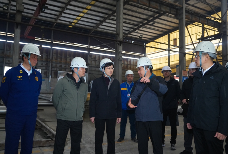 施小琳在成都眉山检查安全生产和消防安全工作时强调 
强化“一失万无”的责任意识落实落细防治措施 
坚决防范遏制重特大事故发生切实保障群众生命财产安全「相关图片」