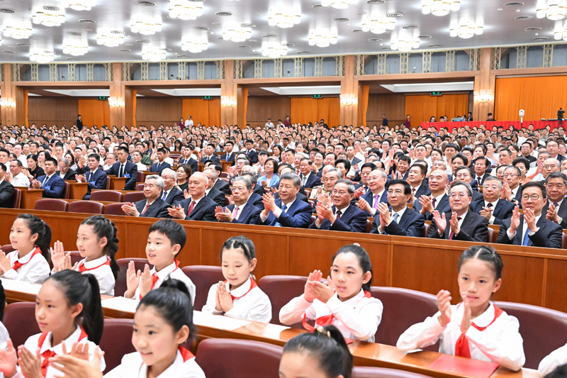 庆祝中国共产党成立105周年音乐会《人民至上》在京举行
习近平李强赵乐际王沪宁蔡奇丁薛祥李希韩正出席观看「相关图片」