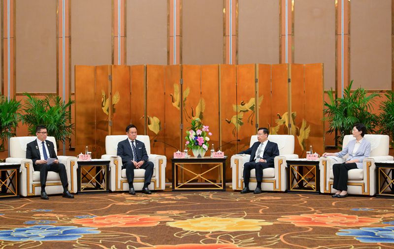 王晓晖施小琳会见泰国总理阿努廷
2026中国(四川)—泰国投资与经济论坛暨泰王国驻成都总领事馆投资处揭牌仪式举行「相关图片」