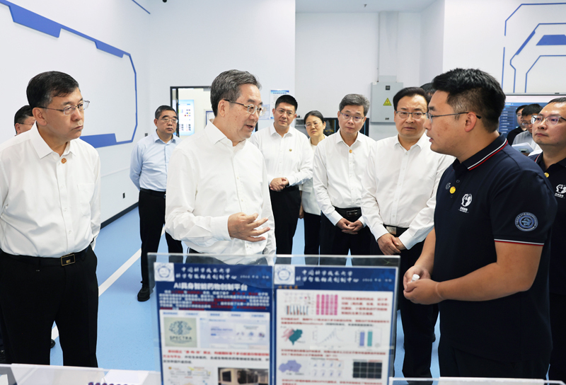 丁薛祥在安徽合肥出席财政科学管理试点座谈会时强调
落实当家理财责任 提升财政工作水平
更好服务和保障中国式现代化建设「相关图片」