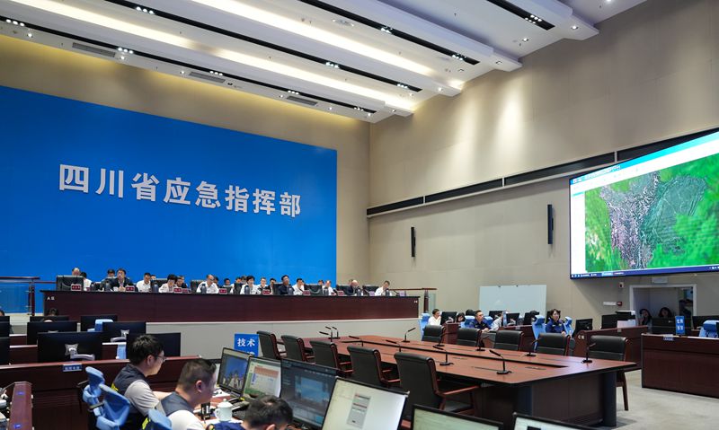 施小琳在安全风险感知“一张网”和科技赋能防灾减灾救灾“揭榜挂帅”工作专题会上强调 
加快“一张网”建设和“揭榜挂帅”工作 
以科技赋能更好保障人民群众生命财产安全「相关图片」